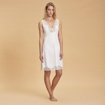 ANDRA long classic embroidered slip