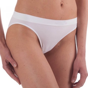 Low waist briefs in BELLISSIMA microfibre